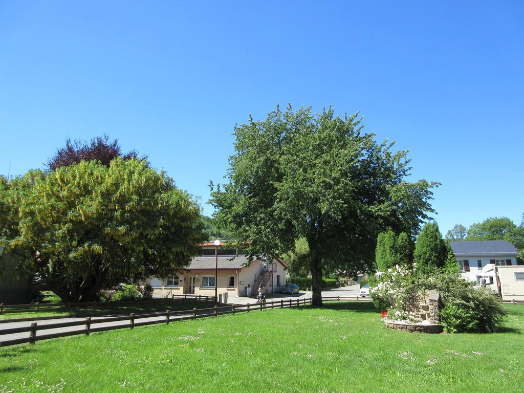 VVF Villages   Les Quatre Lacs   La Salvetat-sur-Agoût Extérieur photo